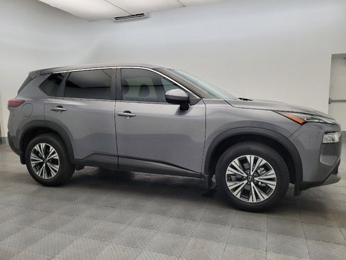 Used 2023 Nissan Rogue SV image 11