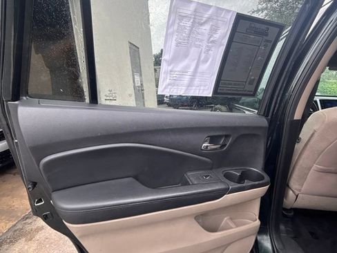 Used 2018 Honda Pilot EX image 15