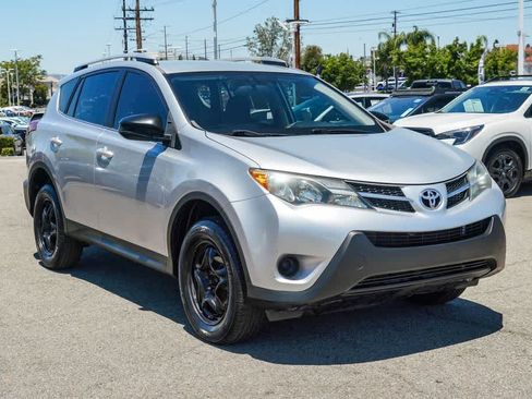 Used 2014 Toyota RAV4 LE FWD image 3