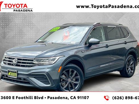 Used 2023 Volkswagen Tiguan SE AWD/4WD image 1