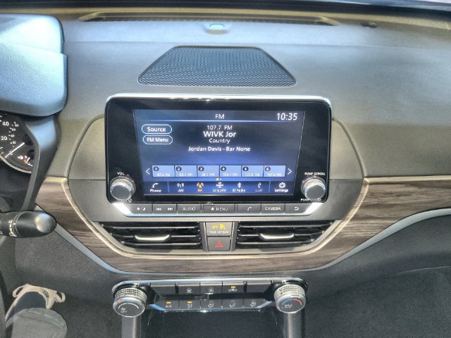 Used 2024 Nissan Altima 2.5 SV FWD image 16