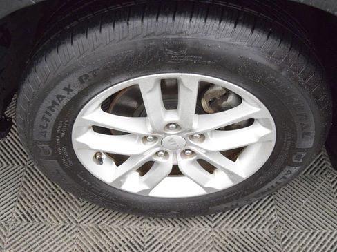 Used 2015 Kia Sorento LX image 21