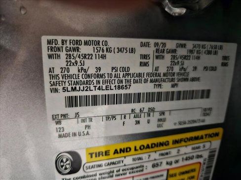 Used 2020 Lincoln Navigator Reserve w/ Luxury Package image 24