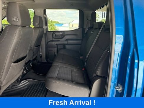 Used 2022 Chevrolet Silverado 1500 Custom w/ LPO, Dark Essentials Package RWD image 3