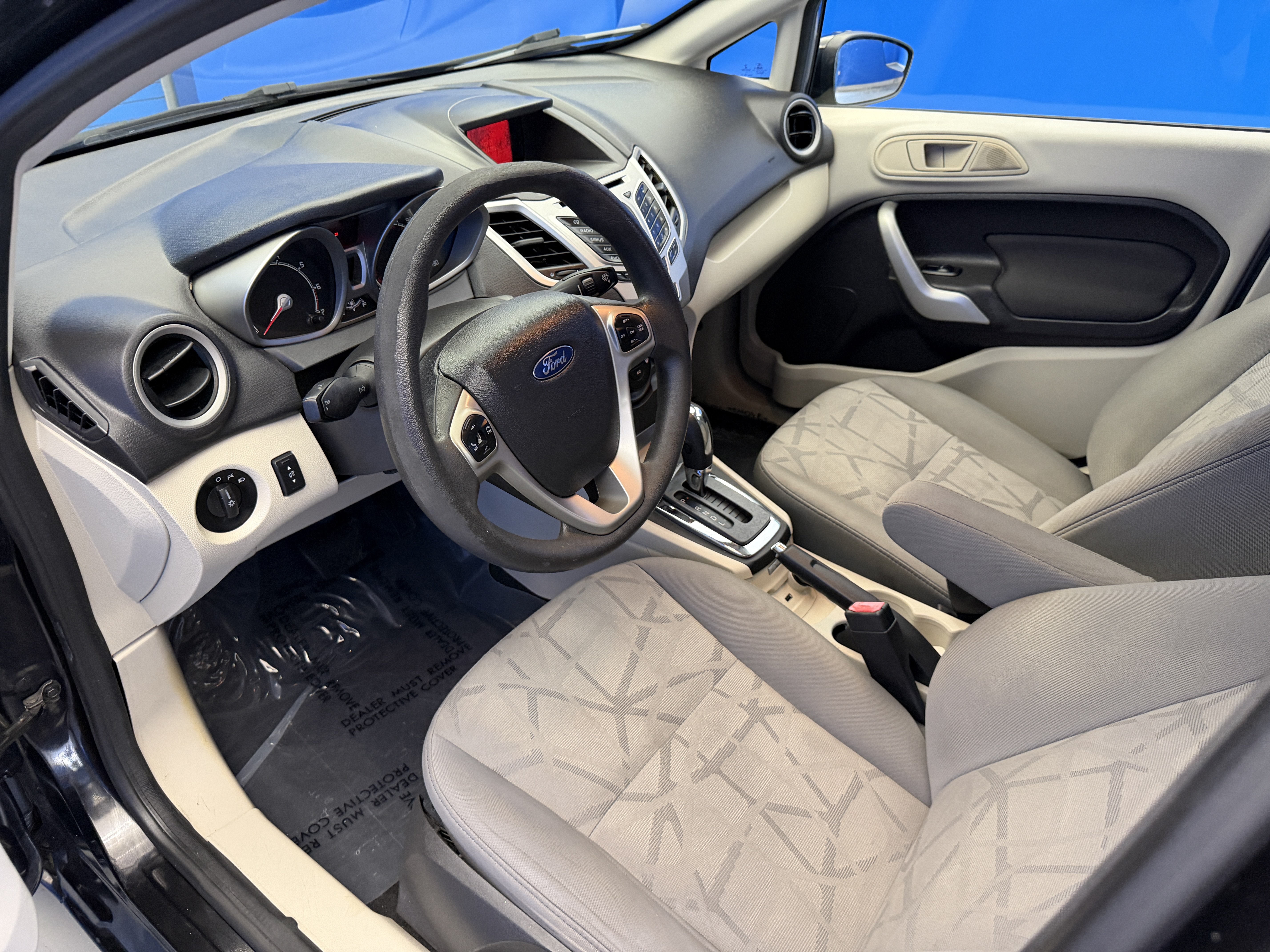 Used 2013 Ford Fiesta SE FWD image 11
