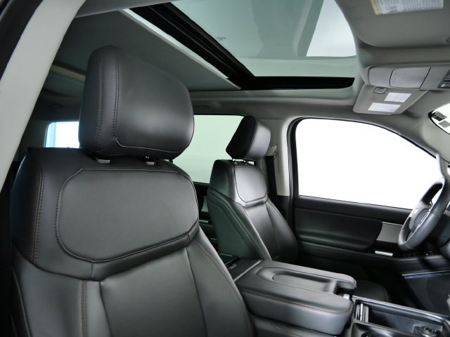 Certified 2025 Ford Expedition Active AWD/4WD image 12