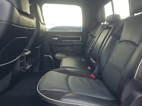 Used 2024 RAM 2500 Laramie w/ Sport Appearance Package image 10