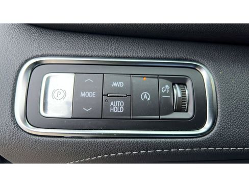 Certified 2025 Buick Enclave Sport Touring image 23