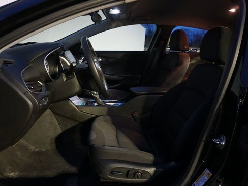 Certified 2024 Chevrolet Malibu LT w/ Midnight Edition image 10