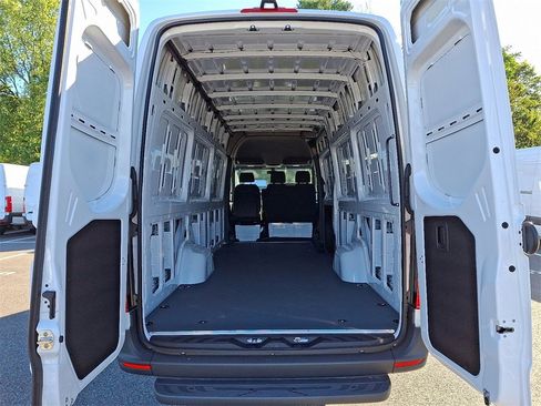 New 2025 Mercedes-Benz Sprinter 2500 image 19