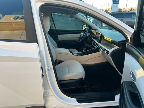 Certified 2025 Hyundai Tucson SEL image 32