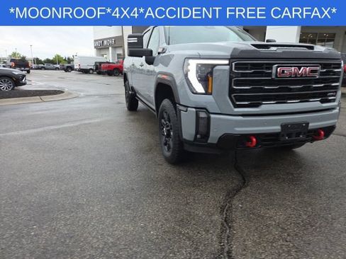 Used 2024 GMC Sierra 2500 AT4 w/ AT4 Premium Plus Package AWD/4WD image 4