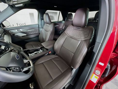 New 2026 Ford Explorer Platinum image 27
