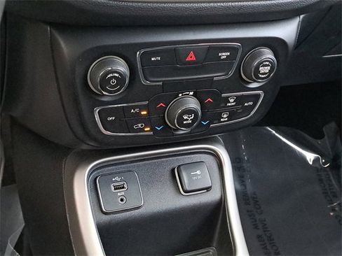 Used 2021 Jeep Compass 80th Special Edition image 29