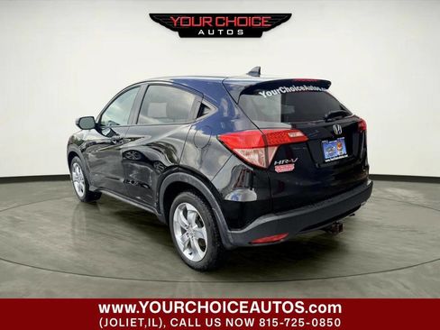 Used 2017 Honda HR-V EX image 3