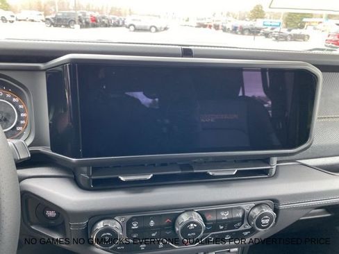 New 2025 Jeep Wrangler Unlimited Rubicon 392 image 17