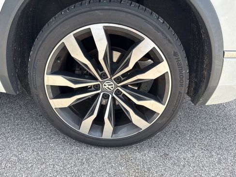 Used 2019 Volkswagen Tiguan SEL Premium R-Line AWD/4WD image 5