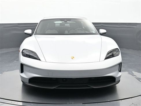 New 2025 Porsche Taycan image 32