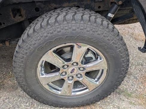 Used 2020 Ford F150 XLT w/ Equipment Group 302A Luxury AWD/4WD image 13