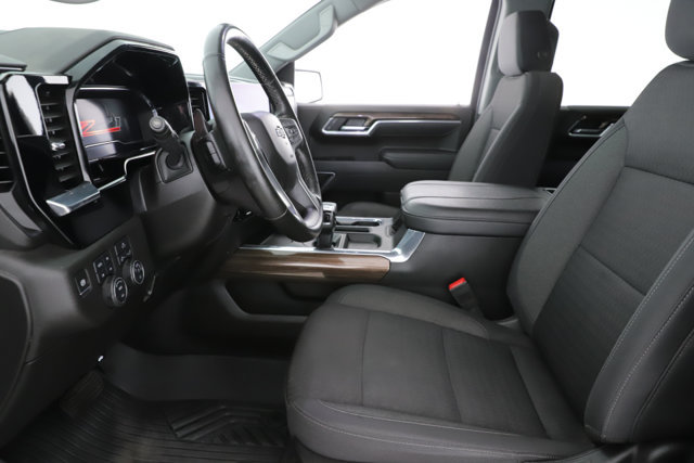 Used 2025 Chevrolet Silverado 1500 RST w/ Convenience Package II AWD/4WD image 16
