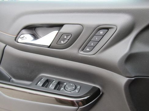 Used 2023 GMC Acadia AT4 w/ Technology Package AWD/4WD image 20