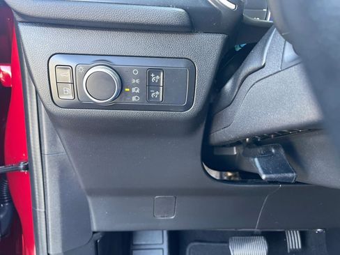 Used 2021 Ford Escape SE w/ SE Sport Appearance Package FWD image 27