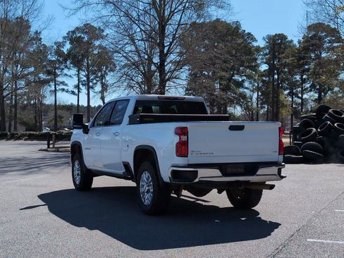 Used 2020 Chevrolet Silverado 2500 LTZ w/ LTZ Convenience Package image 3