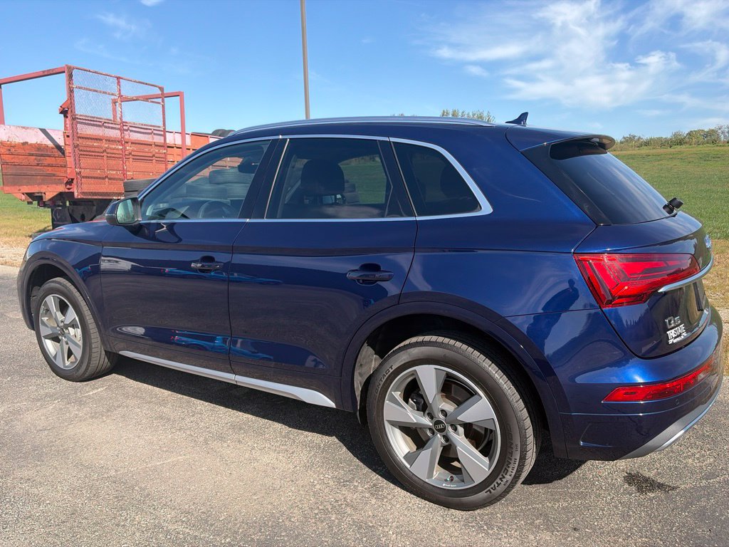 Used 2024 Audi Q5 2.0T Premium Plus w/ Premium Plus Package AWD/4WD image 7