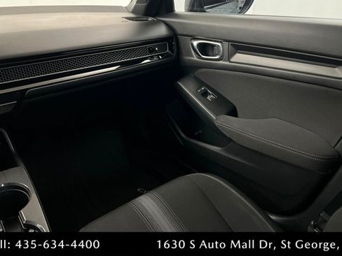 Used 2025 Honda Civic Sport image 10