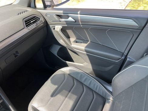 Used 2024 Volkswagen Tiguan SEL R-Line image 26