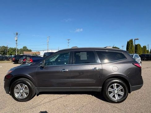 Used 2015 Chevrolet Traverse LT FWD image 2