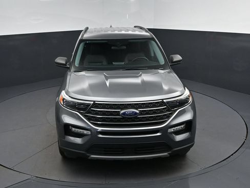 Used 2023 Ford Explorer XLT w/ Equipment Group 202A AWD/4WD image 37