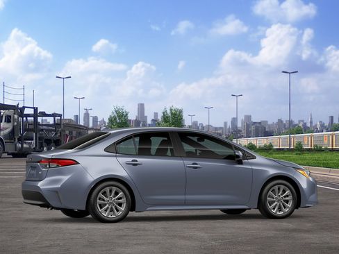 New 2026 Toyota Corolla LE w/ LE Premium Package FWD image 11