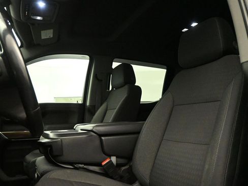 Used 2021 Chevrolet Silverado 1500 LT image 3