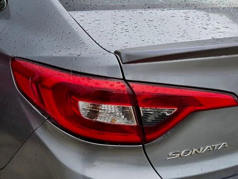 Used 2015 Hyundai Sonata SE FWD image 8