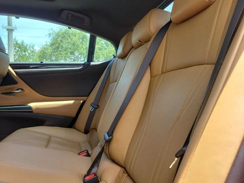 Used 2021 Lexus ES 350 Ultra Luxury FWD image 17