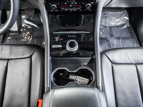 Certified 2024 Jeep Grand Cherokee L Limited w/ Luxury Tech Group II image 30