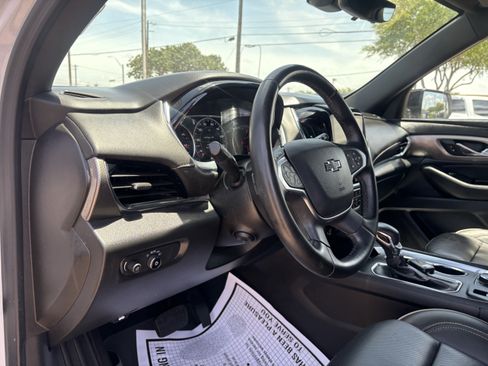 Used 2023 Chevrolet Traverse Premier w/ Redline Edition FWD image 12