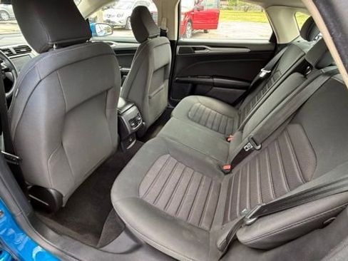 Used 2020 Ford Fusion SE FWD image 22