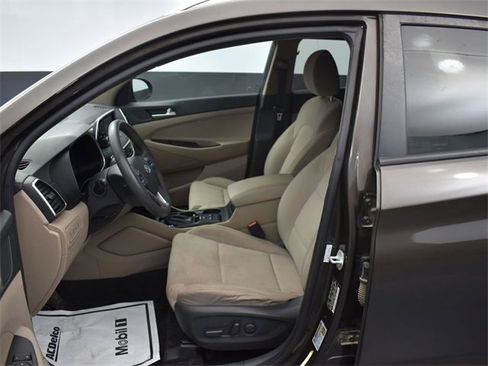 Used 2019 Hyundai Tucson SEL image 9