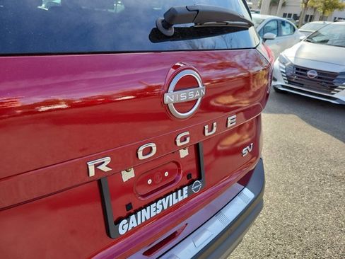 Used 2023 Nissan Rogue SV w/ SV Premium B Package image 8