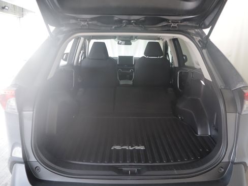 Certified 2023 Toyota RAV4 LE image 25