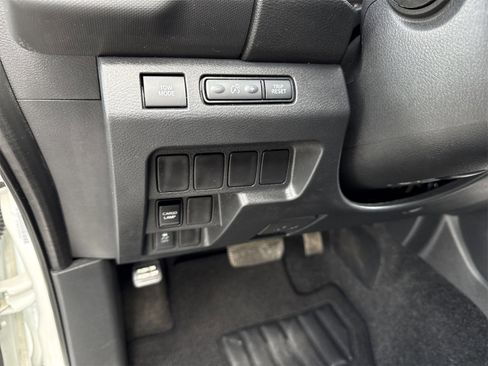 Used 2022 Nissan Frontier SV image 15