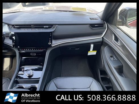 New 2026 Jeep Grand Cherokee L Limited AWD/4WD image 18