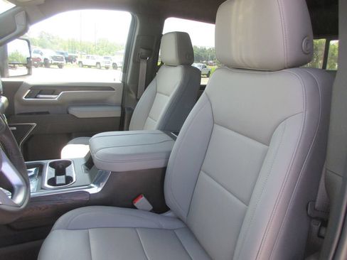 New 2026 GMC Sierra 2500 SLT w/ SLT Premium Package AWD/4WD image 13