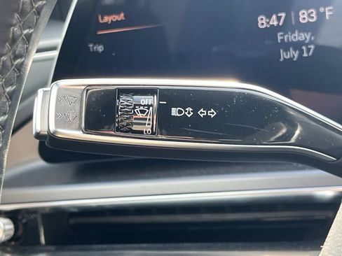 Used 2024 Cadillac Lyriq Tech RWD image 43