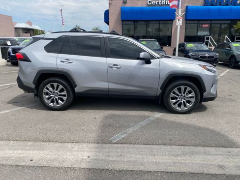 Used 2023 Toyota RAV4 XLE Premium AWD/4WD image 4