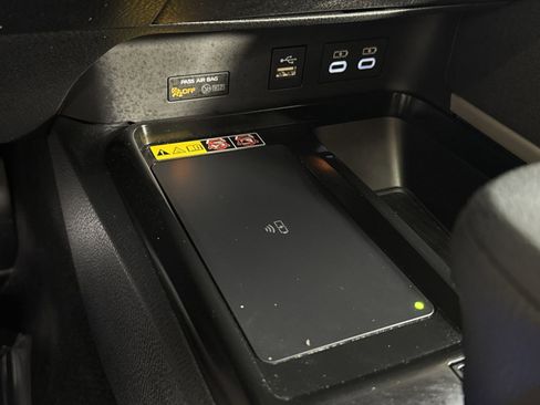 Used 2025 Toyota Camry LE image 35