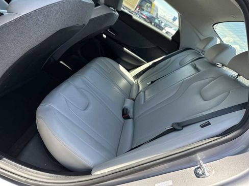 Certified 2024 Hyundai Elantra Limited FWD image 24