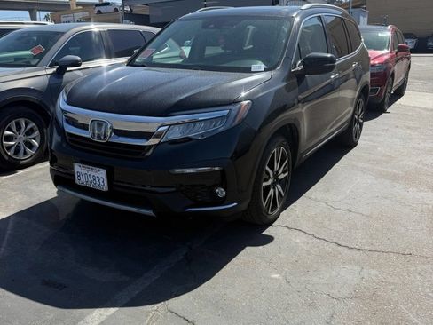 Used 2022 Honda Pilot Touring image 1